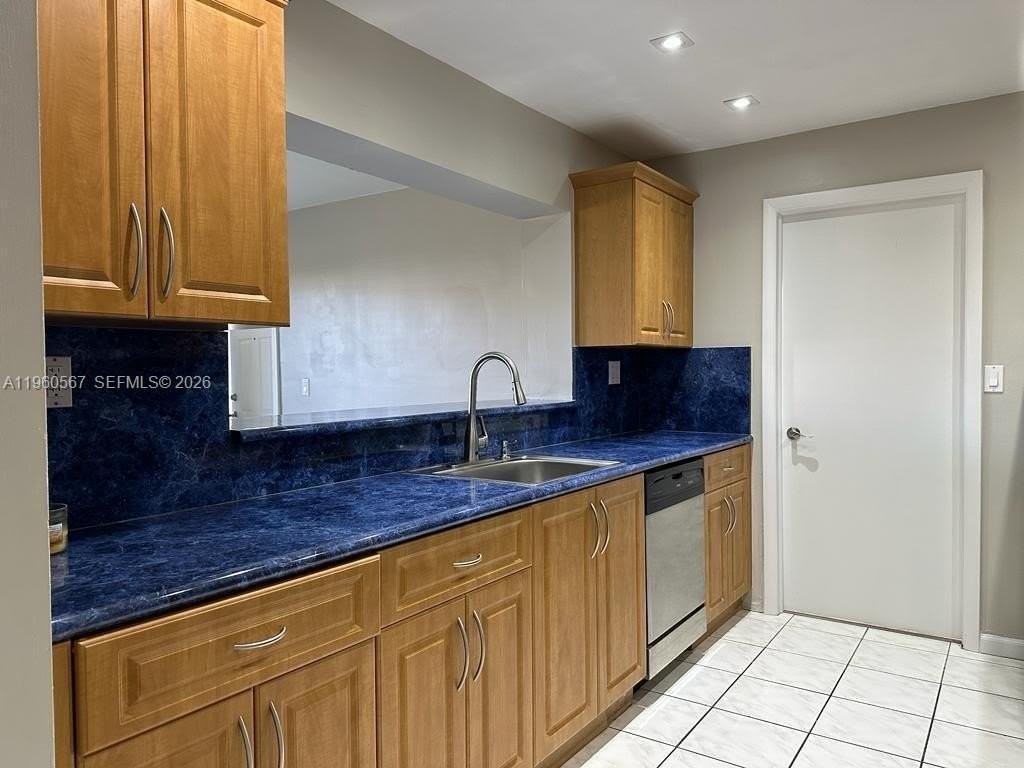 7700 Sw 132nd Pl #7700 - Photo 4 of 15