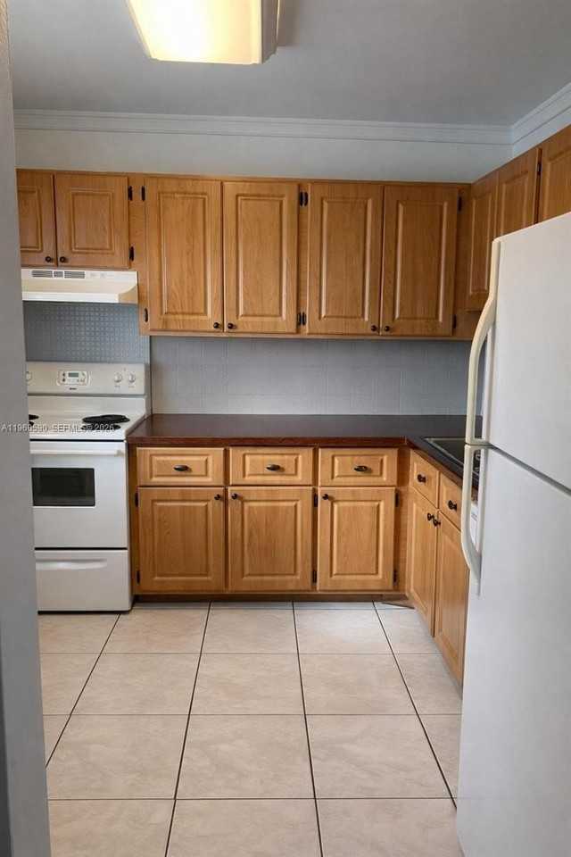 7703 Camino Real #A412 - Photo 6 of 13