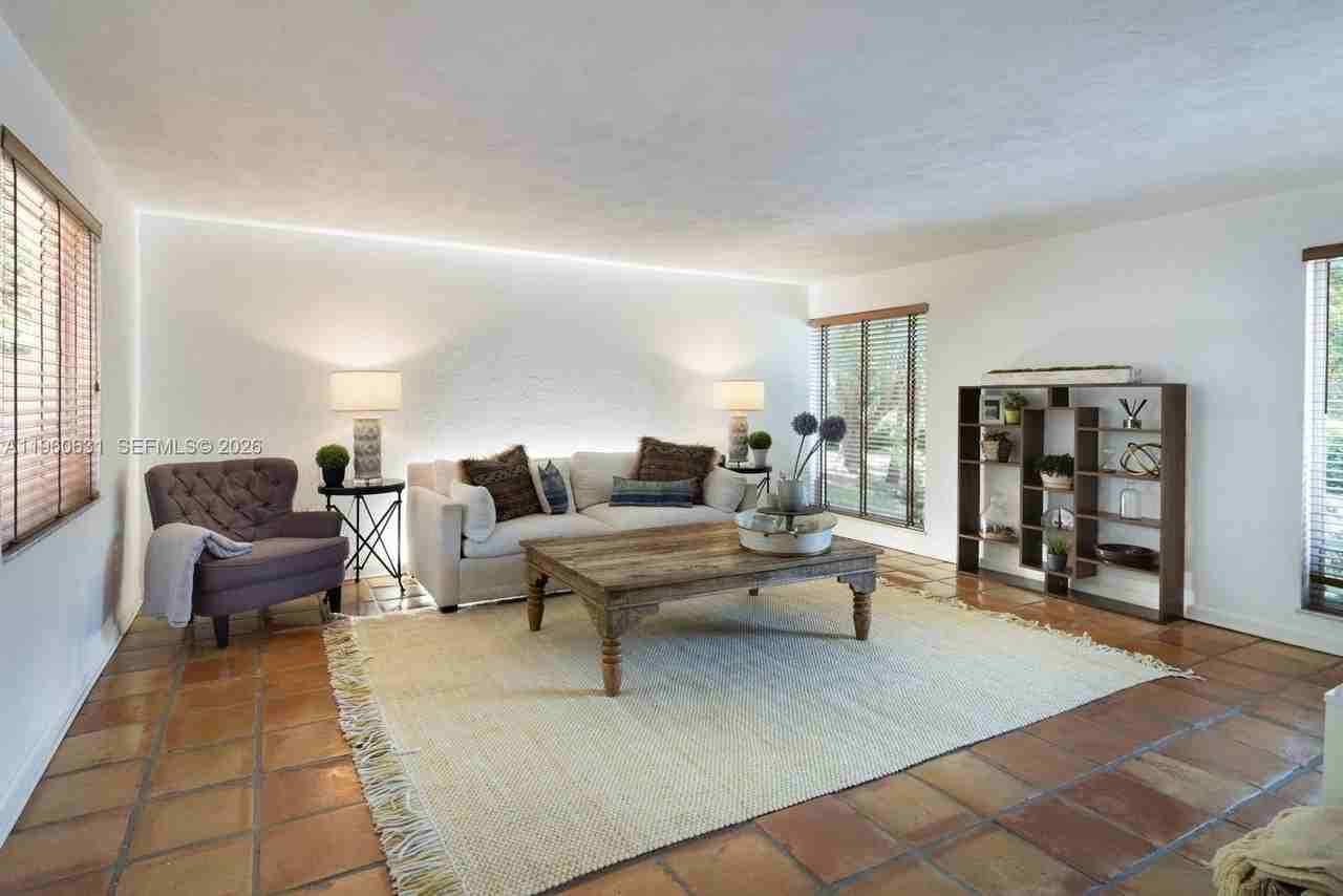 6255 Sw 99th Ter - Photo 7 of 39