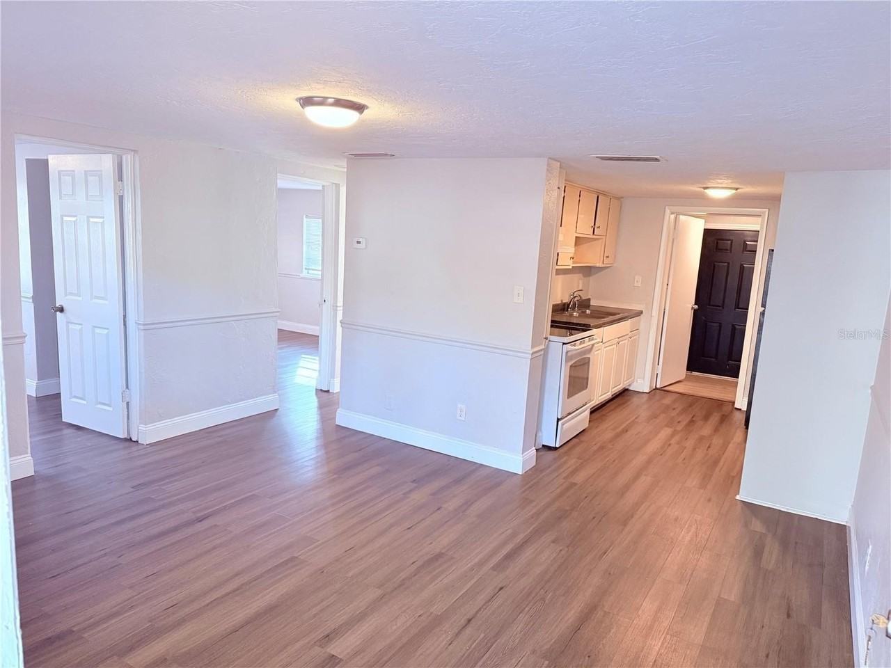 2200 Se 46th Ter - Photo 2 of 12