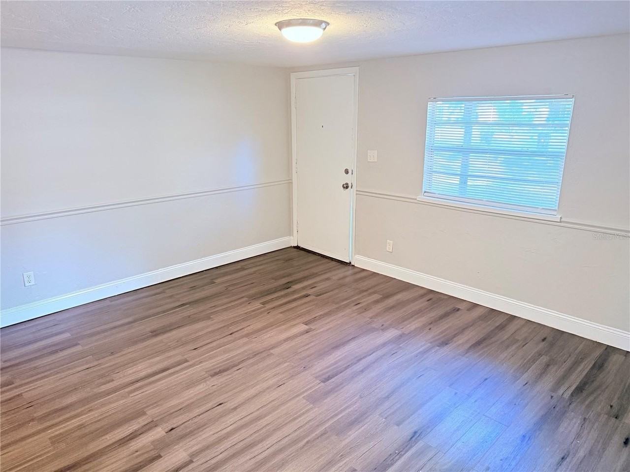 2200 Se 46th Ter - Photo 3 of 12