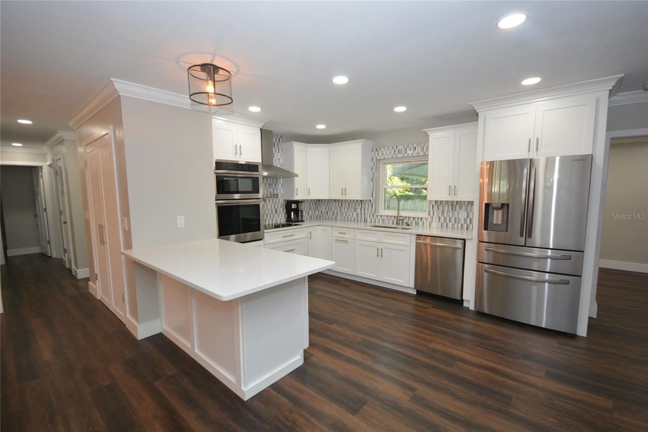 3006 Vine St - Photo 2 of 50