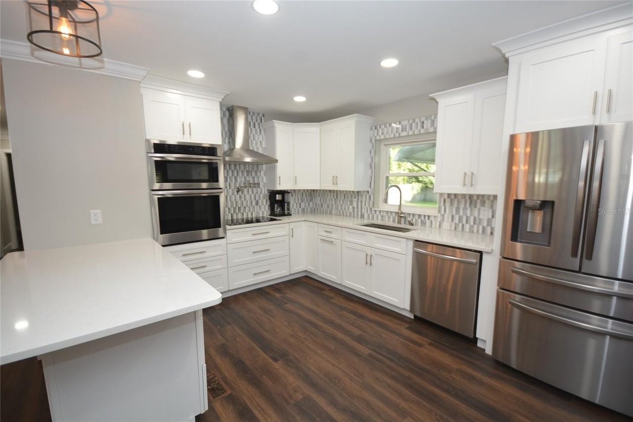 3006 Vine St - Photo 3 of 50