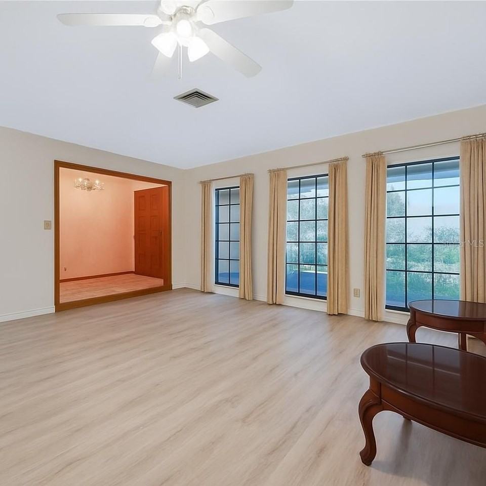 114 Arrowhead Ln - Photo 4 of 12