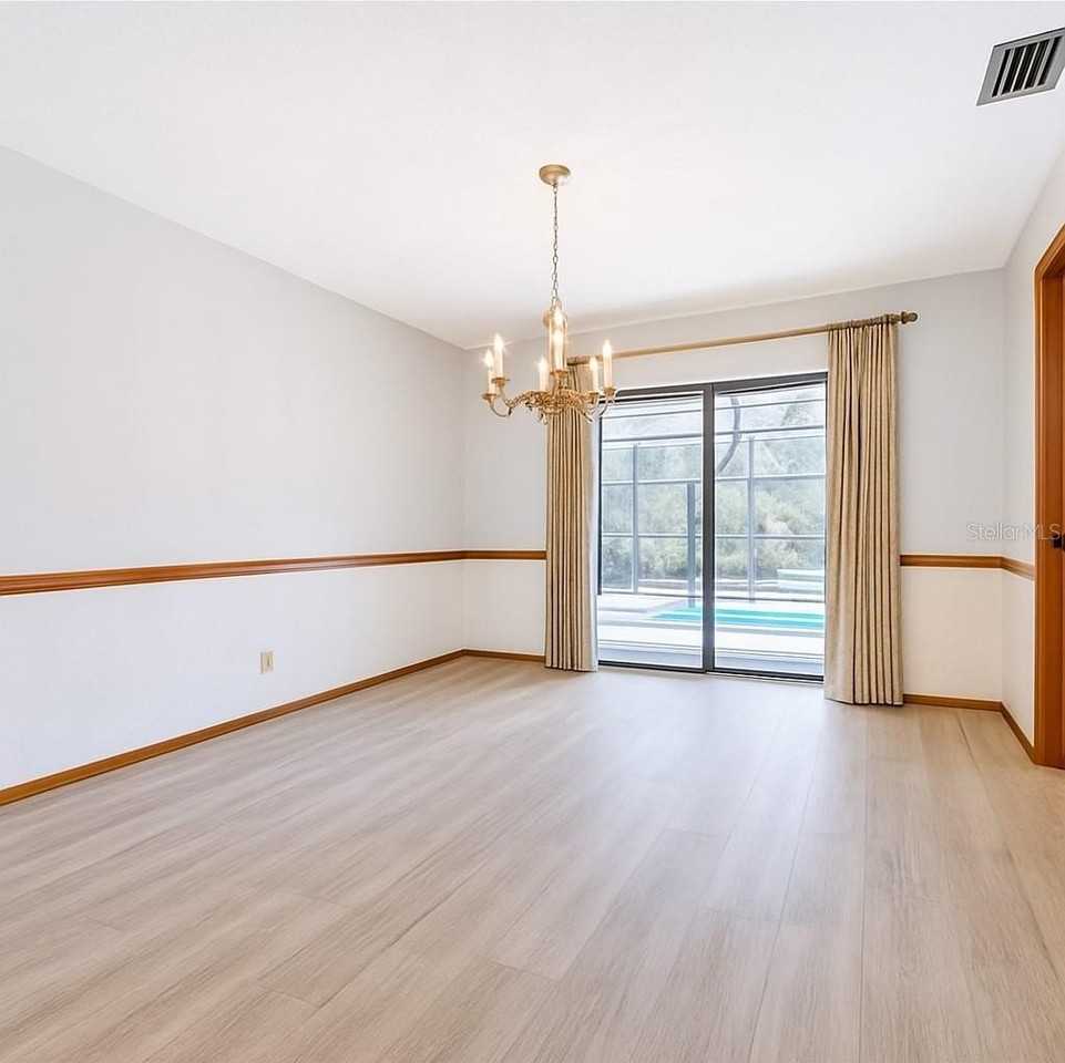 114 Arrowhead Ln - Photo 5 of 12