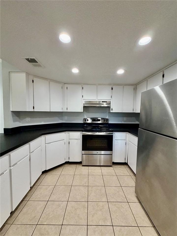 4398 Plumosa St - Photo 5 of 28