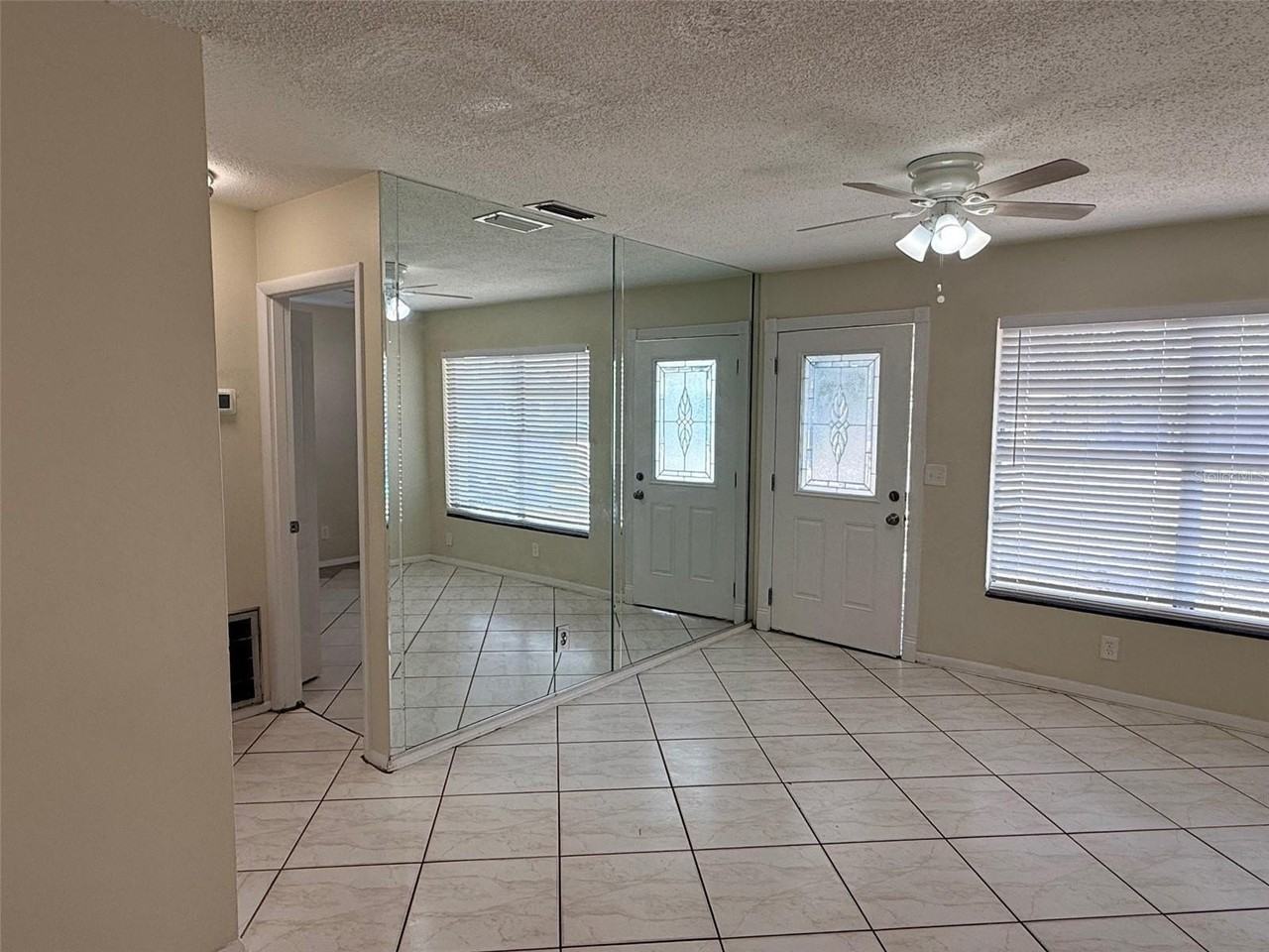 3704 36th St W - Photo 5 of 34