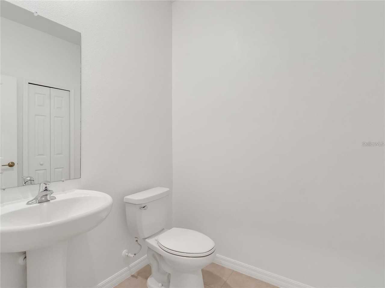 9405 Cannon Beach Dr - Photo 4 of 32