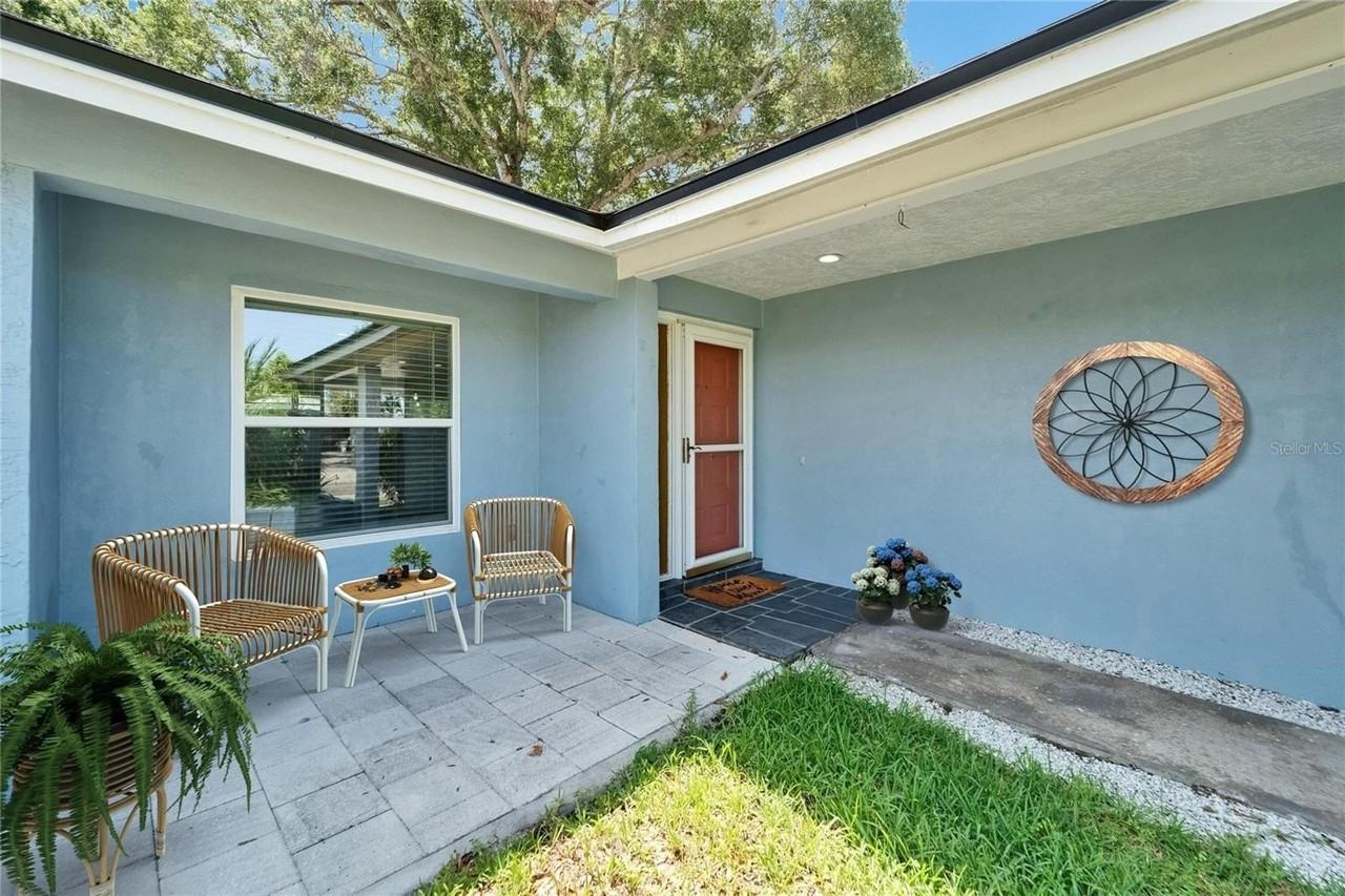 2552 Bramblewood Dr W - Photo 5 of 44