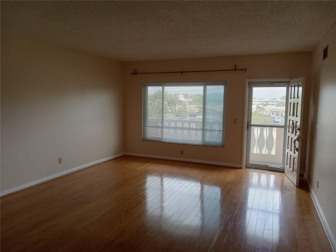 2284 Philippine Dr #73 - Photo 4 of 36