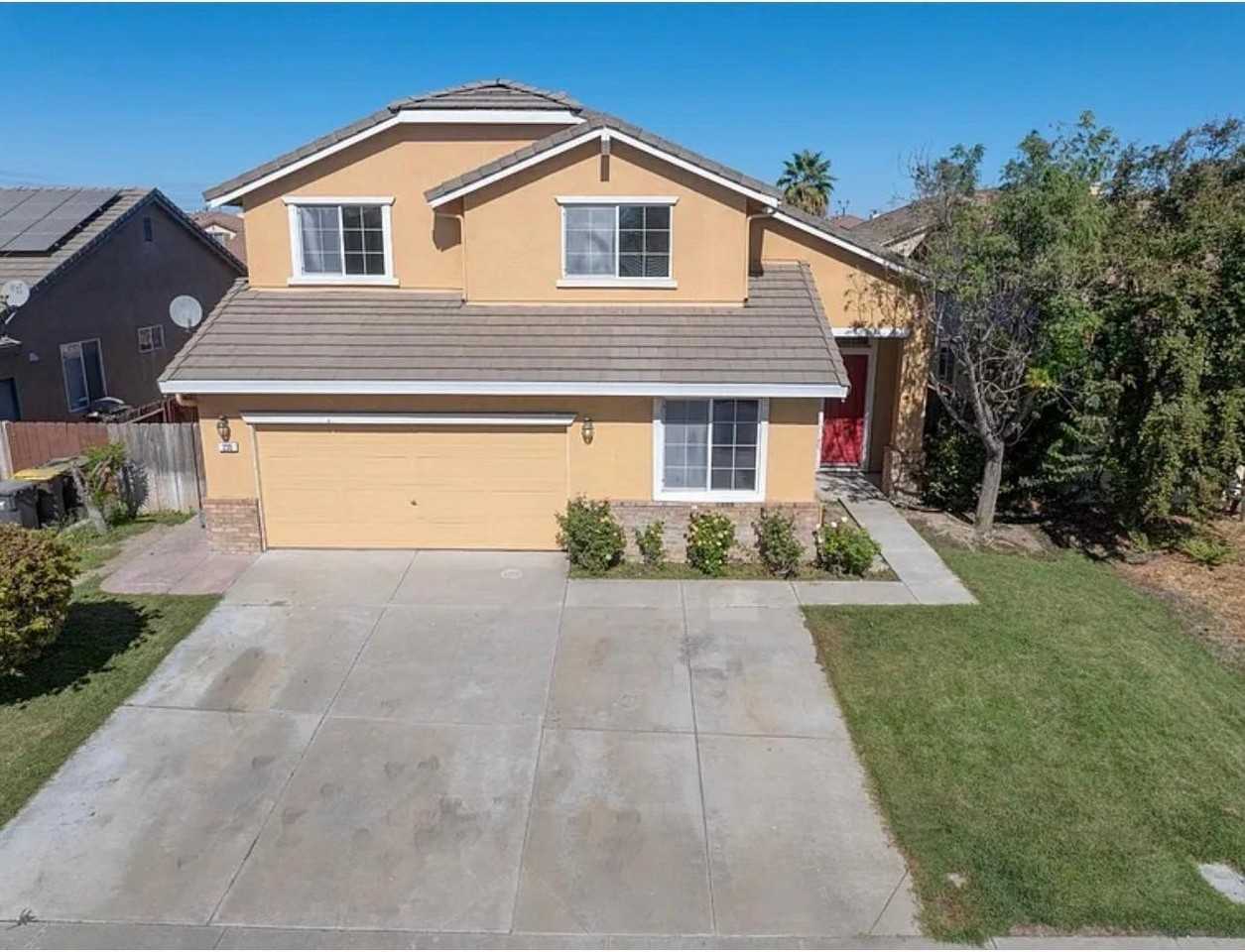 235 Olivine Ave - Photo 2 of 2