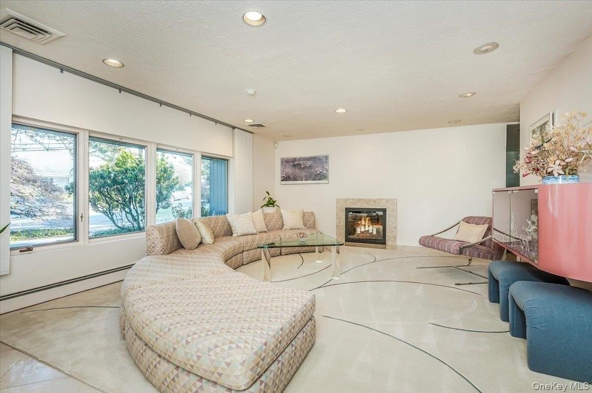 20 Whitman Rd - Photo 7 of 26