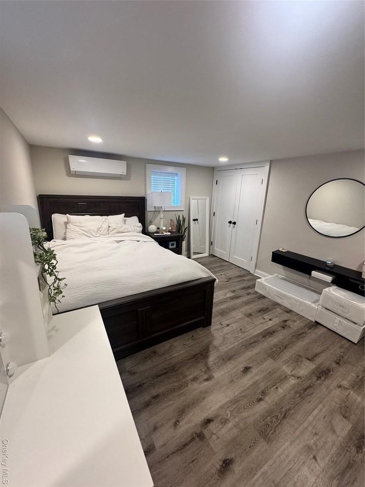 570 Monroe Blvd 1st Fl #1stFL - Photo 4 of 17