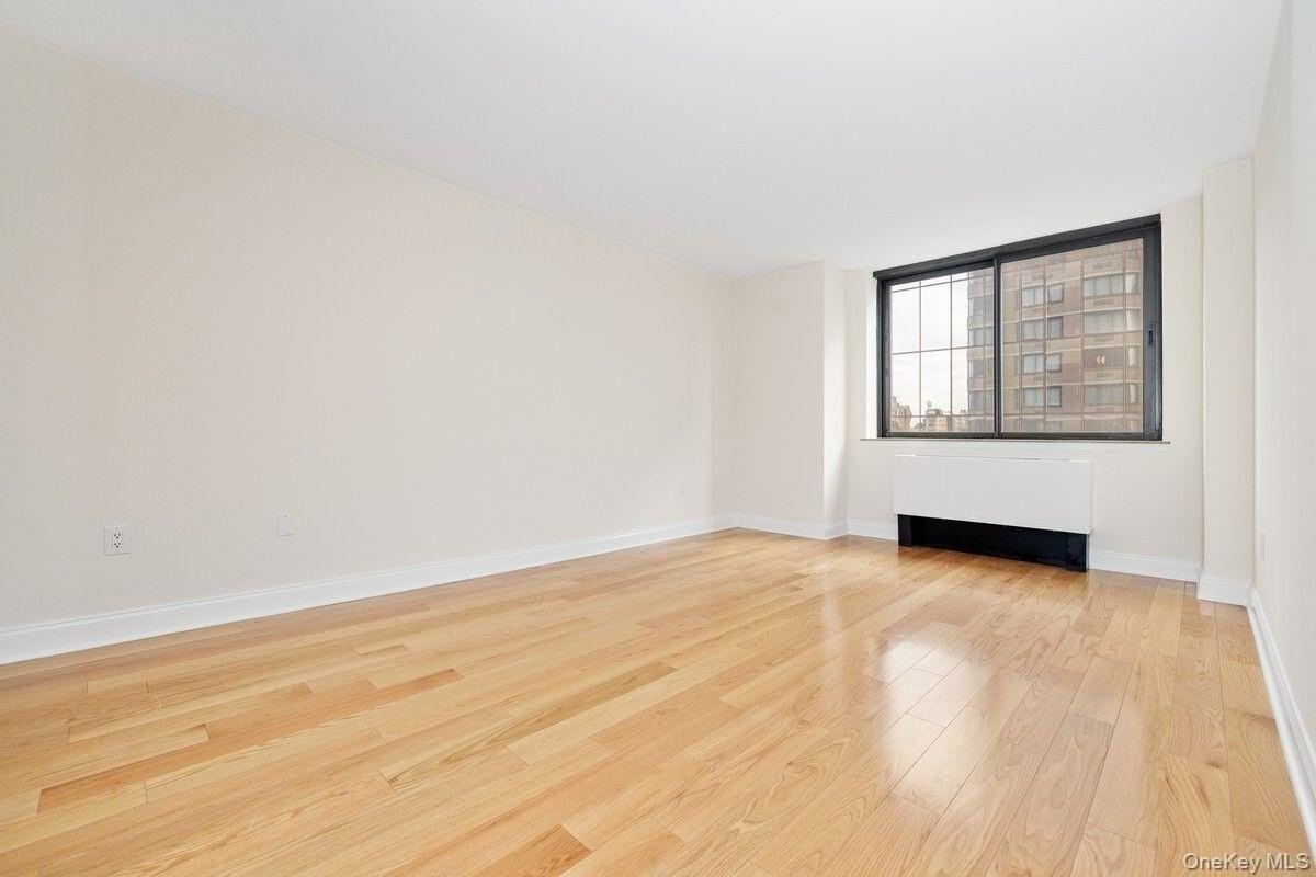 280 Park Ave S #16L - Photo 4 of 10