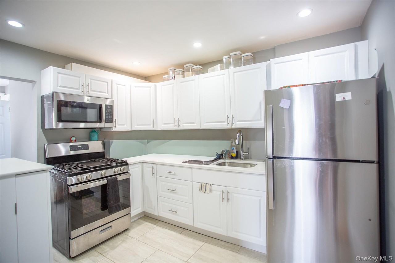 261 Rutland Rd - Photo 3 of 15