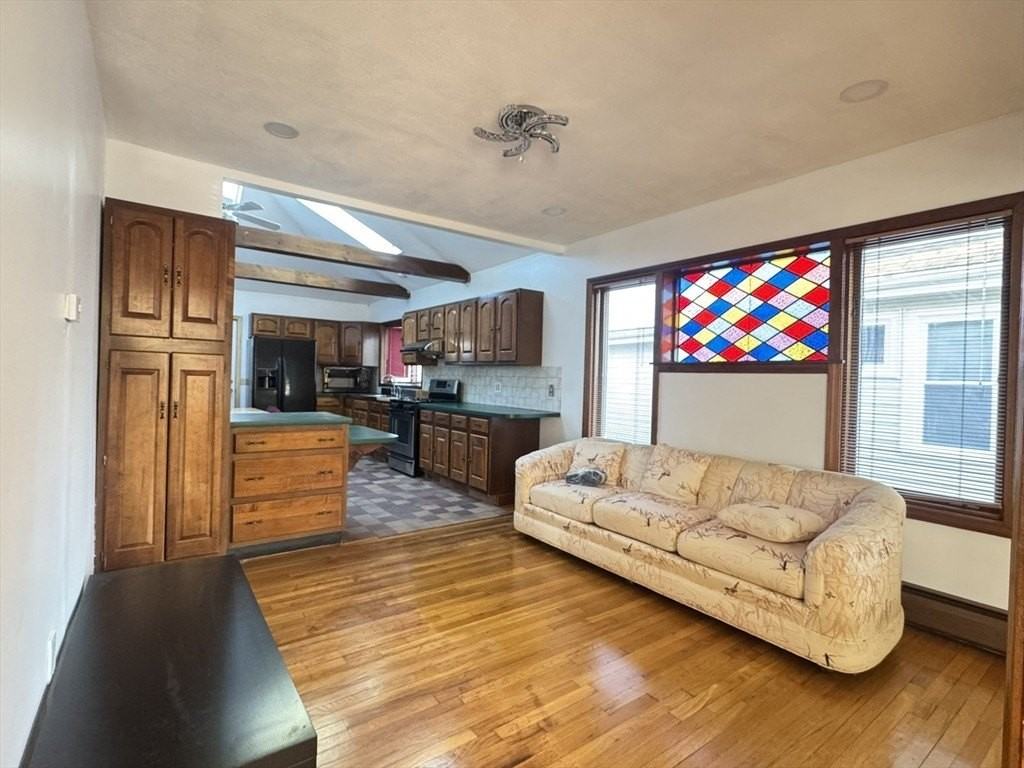 40 Belmont St - Photo 5 of 15