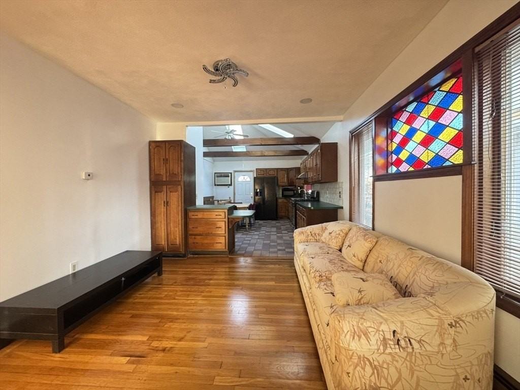 40 Belmont St - Photo 7 of 15