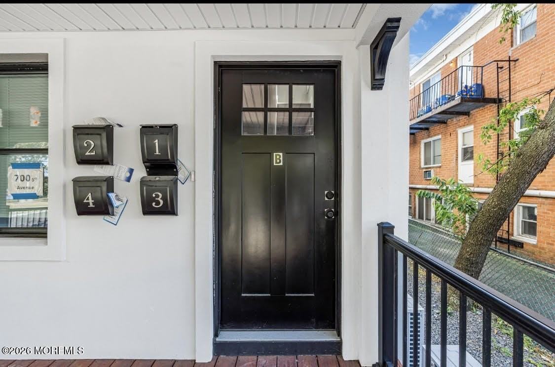 700 5th Ave Apt 1 #1