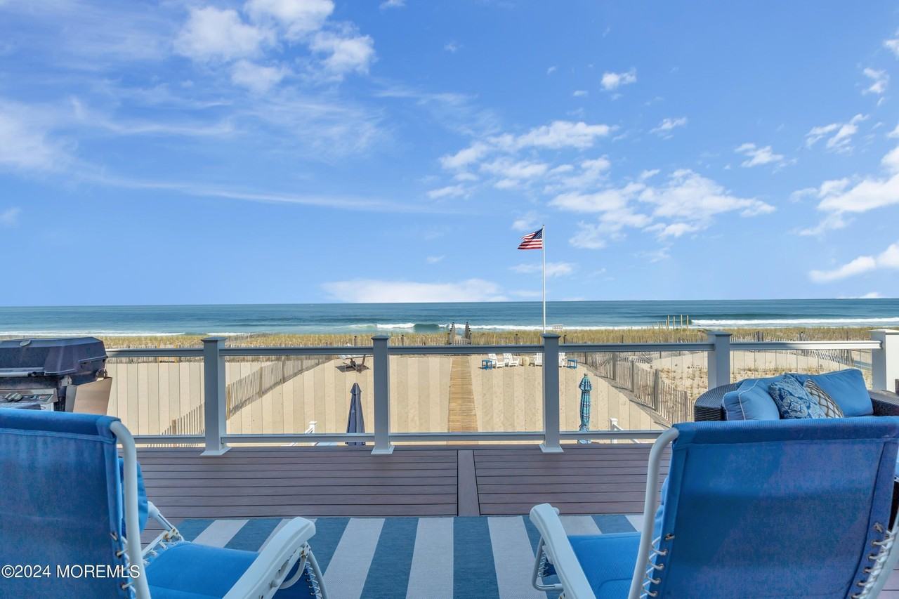 226 Dune Ave - Photo 3 of 43