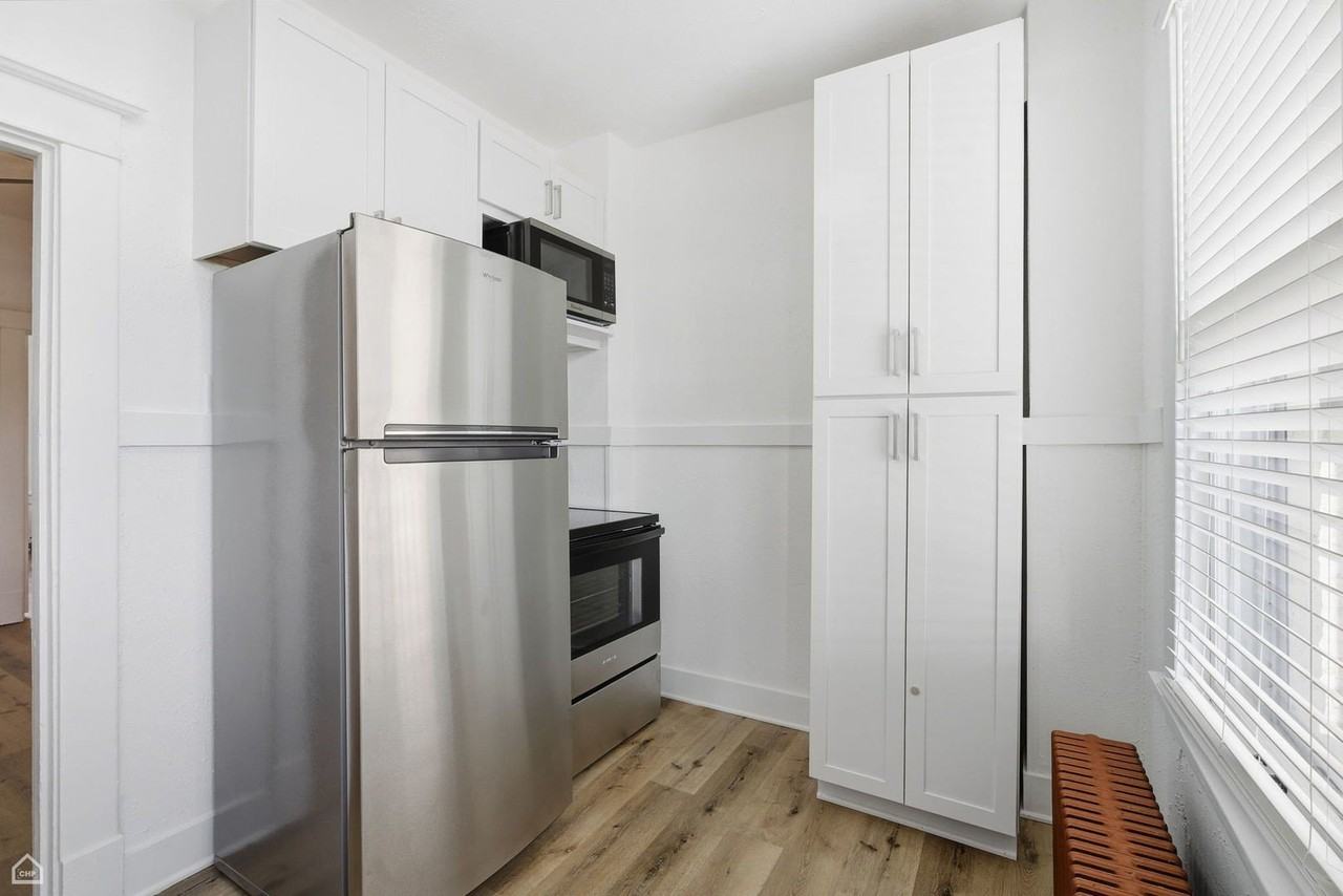 107 1/2 Dean St Apt 2n #2N - Photo 2 of 20