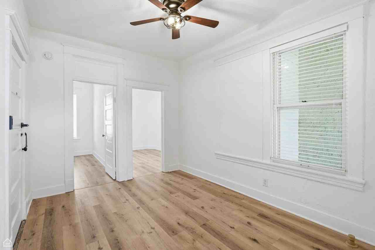 107 1/2 Dean St Apt 2n #2N - Photo 4 of 20