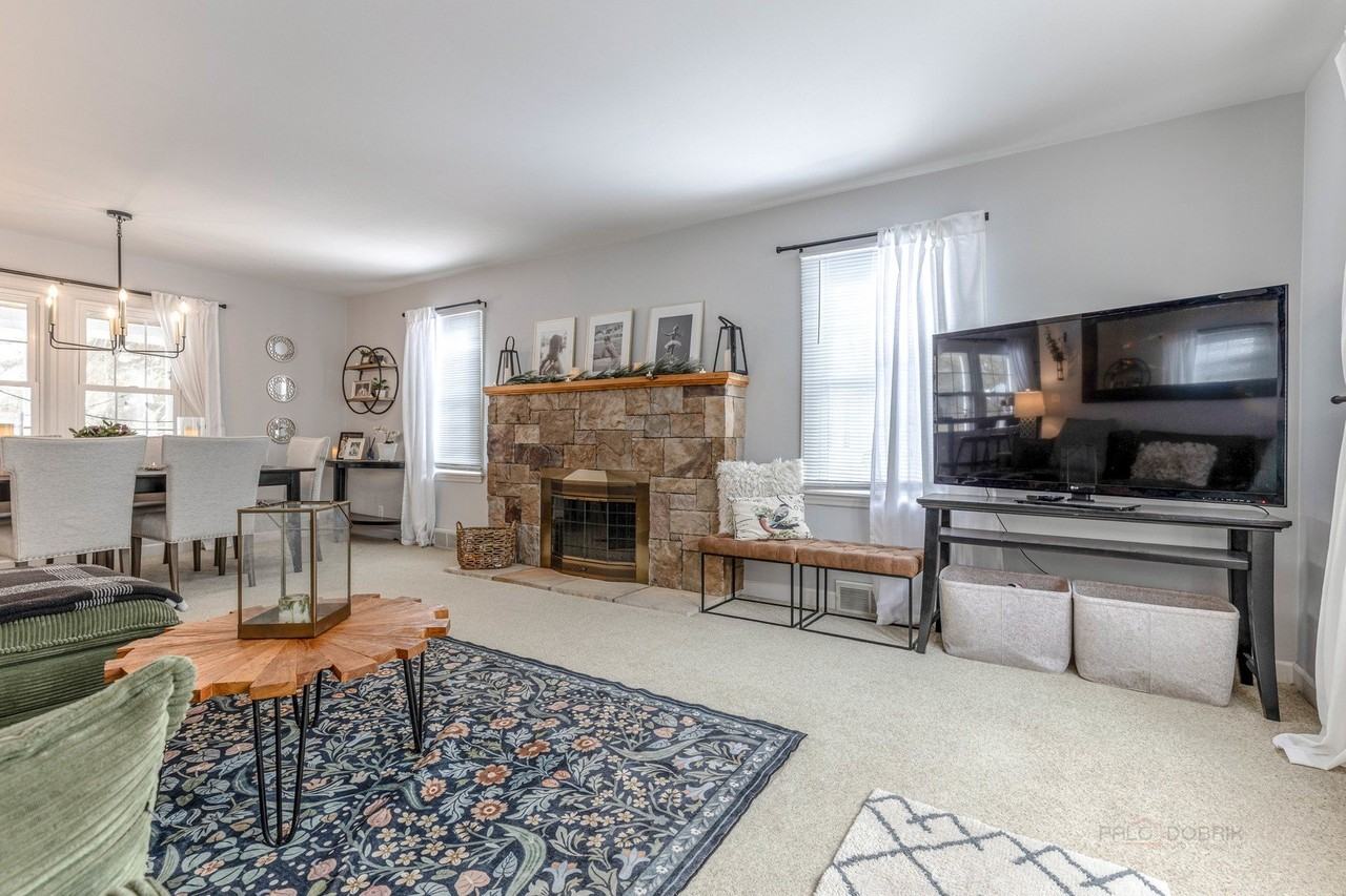 3 Lakeview Dr - Photo 4 of 22