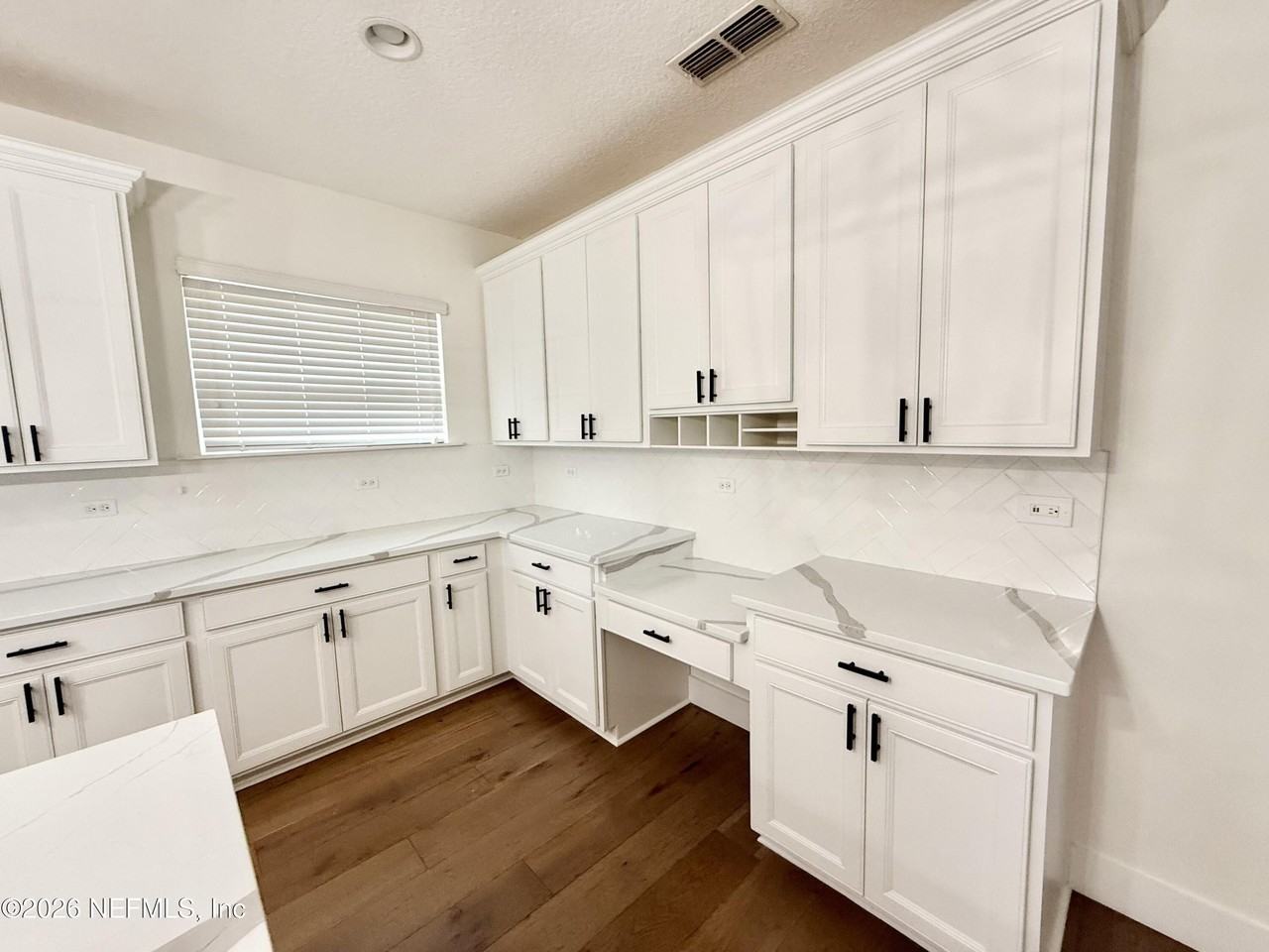 154 Kiwi Palm Ct - Photo 5 of 38