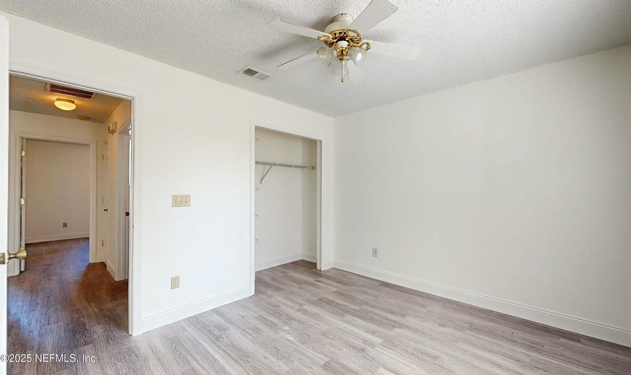 11156 Wyndham Hollow Ln - Photo 6 of 38