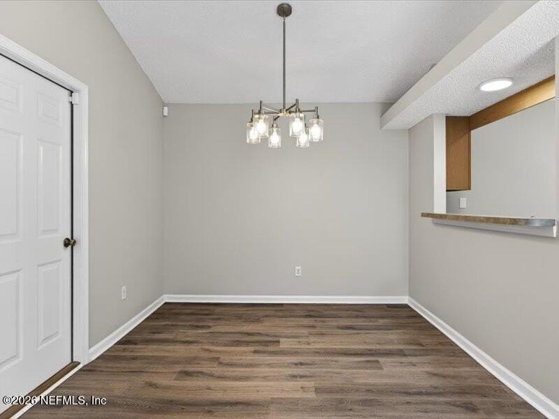 1460 Ellis Trace Dr W - Photo 5 of 29