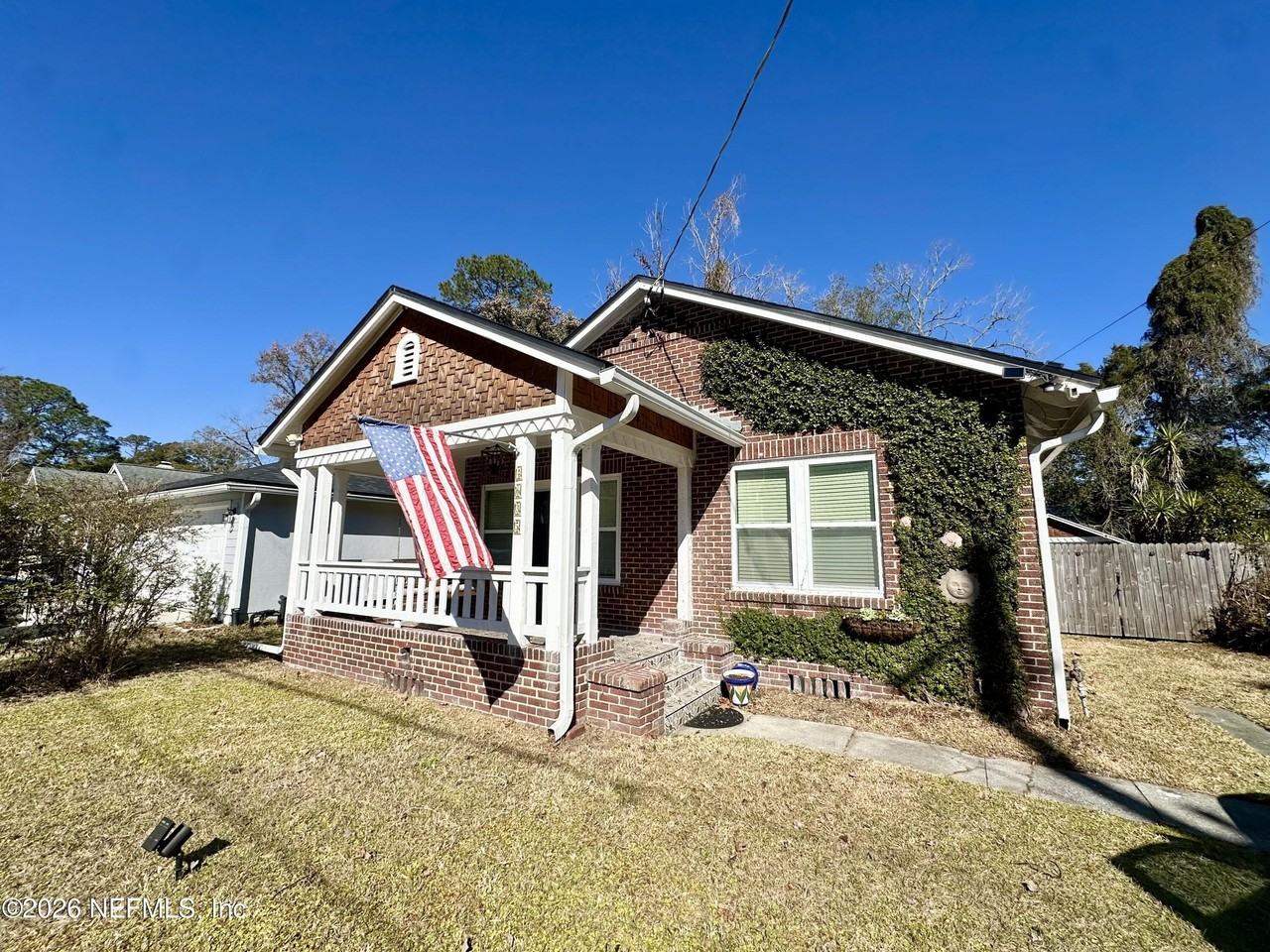 4635 Attleboro St - Photo 2 of 21