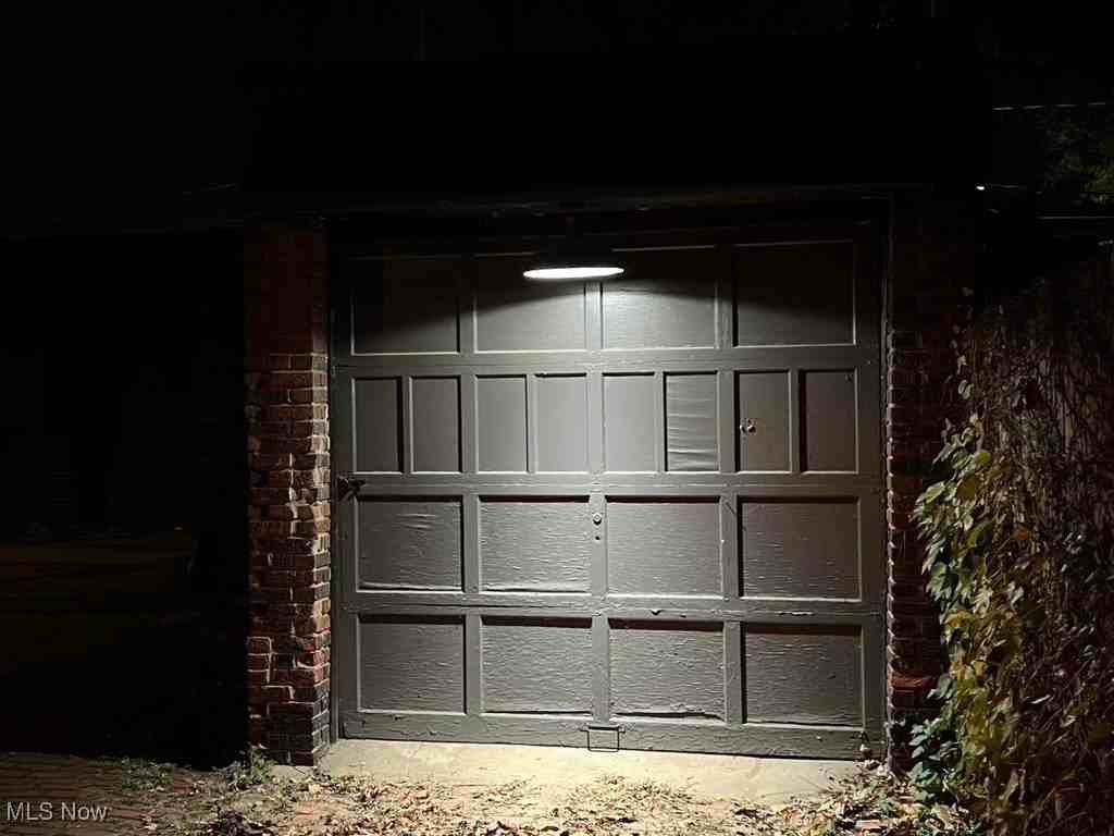 1872 W 47th St - Photo 2 of 21