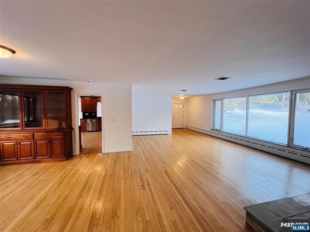 391 Forest Rd - Photo 7 of 28