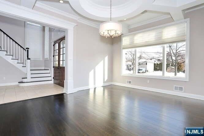 14 Graham Pl - Photo 3 of 43