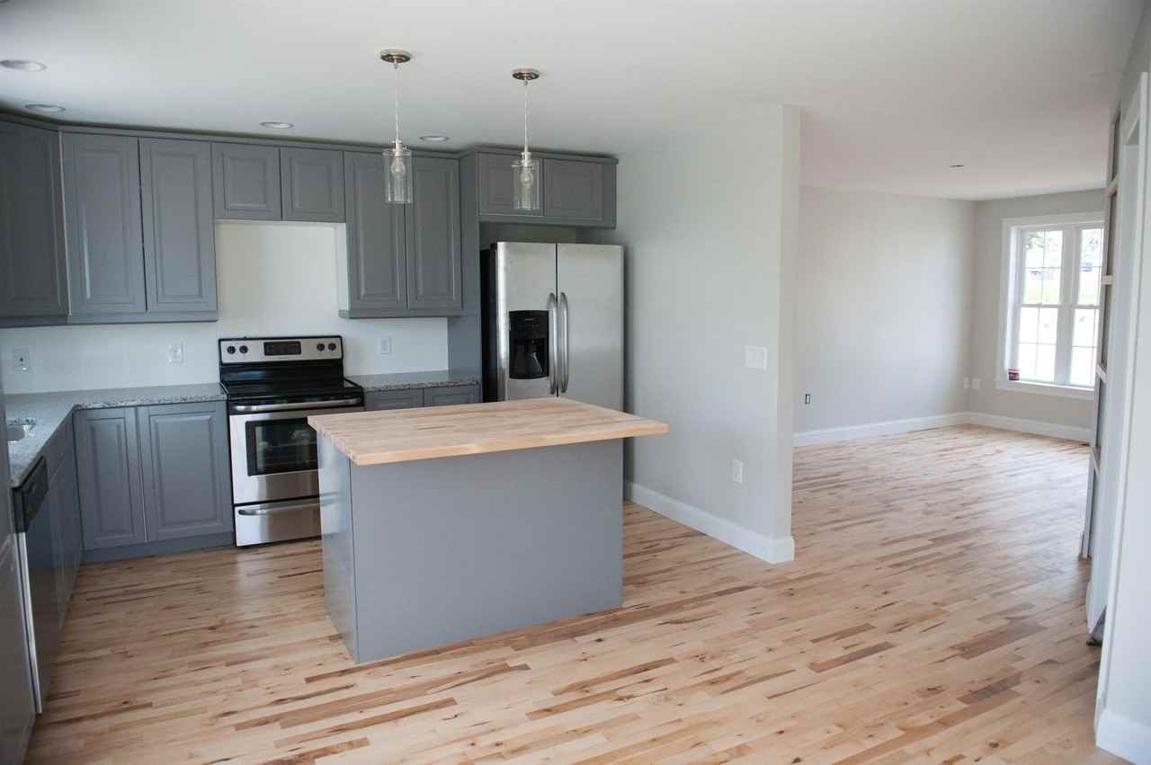 635 Hanover St - Photo 4 of 11