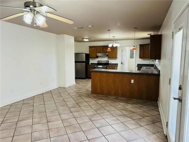 2729 Lincoln Ave - Photo 5 of 18