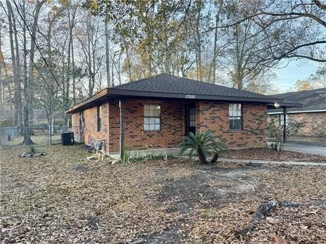 17500 AVALON TERRACE Terrace - Photo 2 of 19