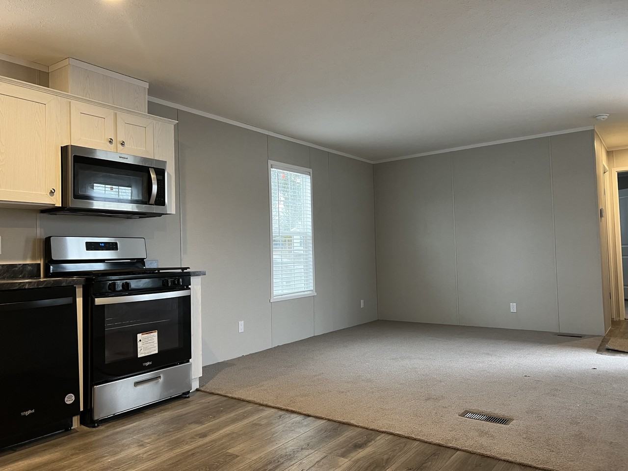 50 Ash #50 - Photo 3 of 9