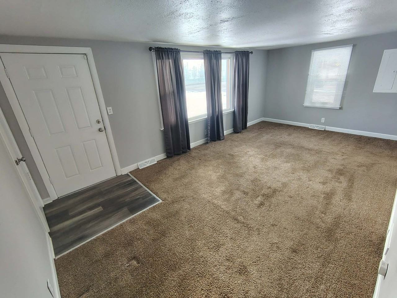 S Linden Rd #B163 - Photo 5 of 7