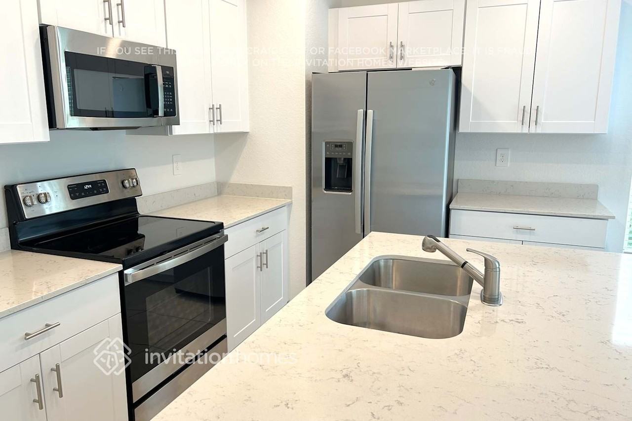 2634 Riverfield Rd - Photo 7 of 33