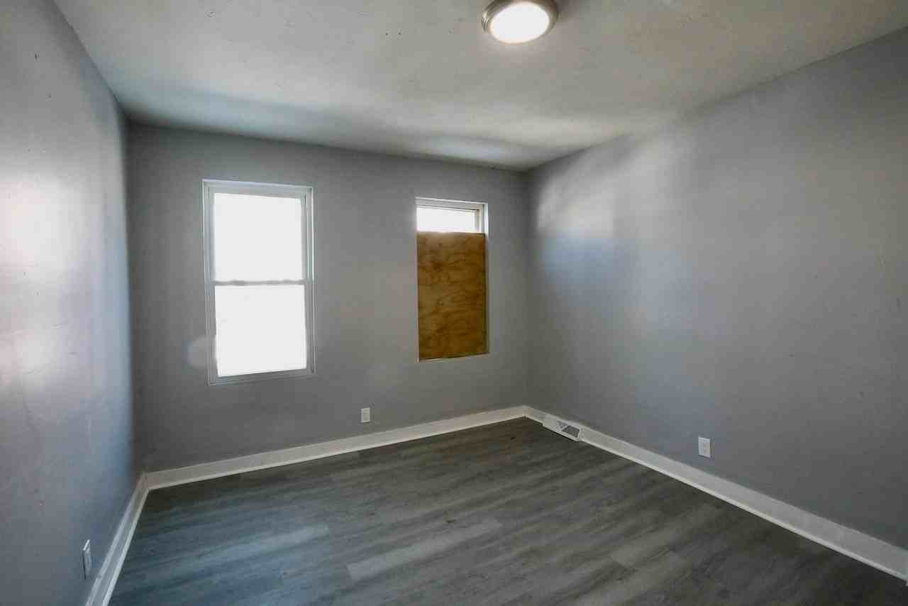 156 Poplar St #1LEFT - Photo 2 of 29