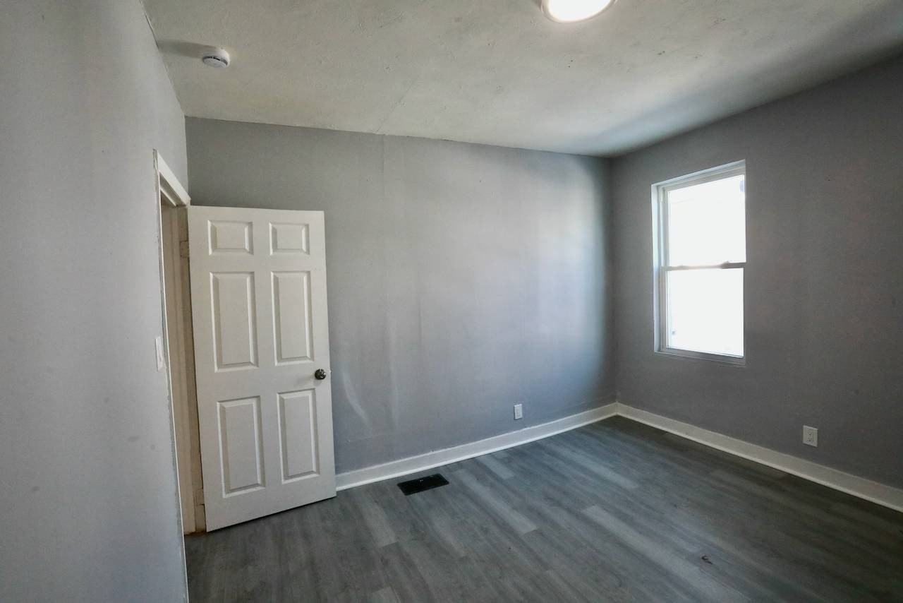 156 Poplar St #1LEFT - Photo 3 of 29