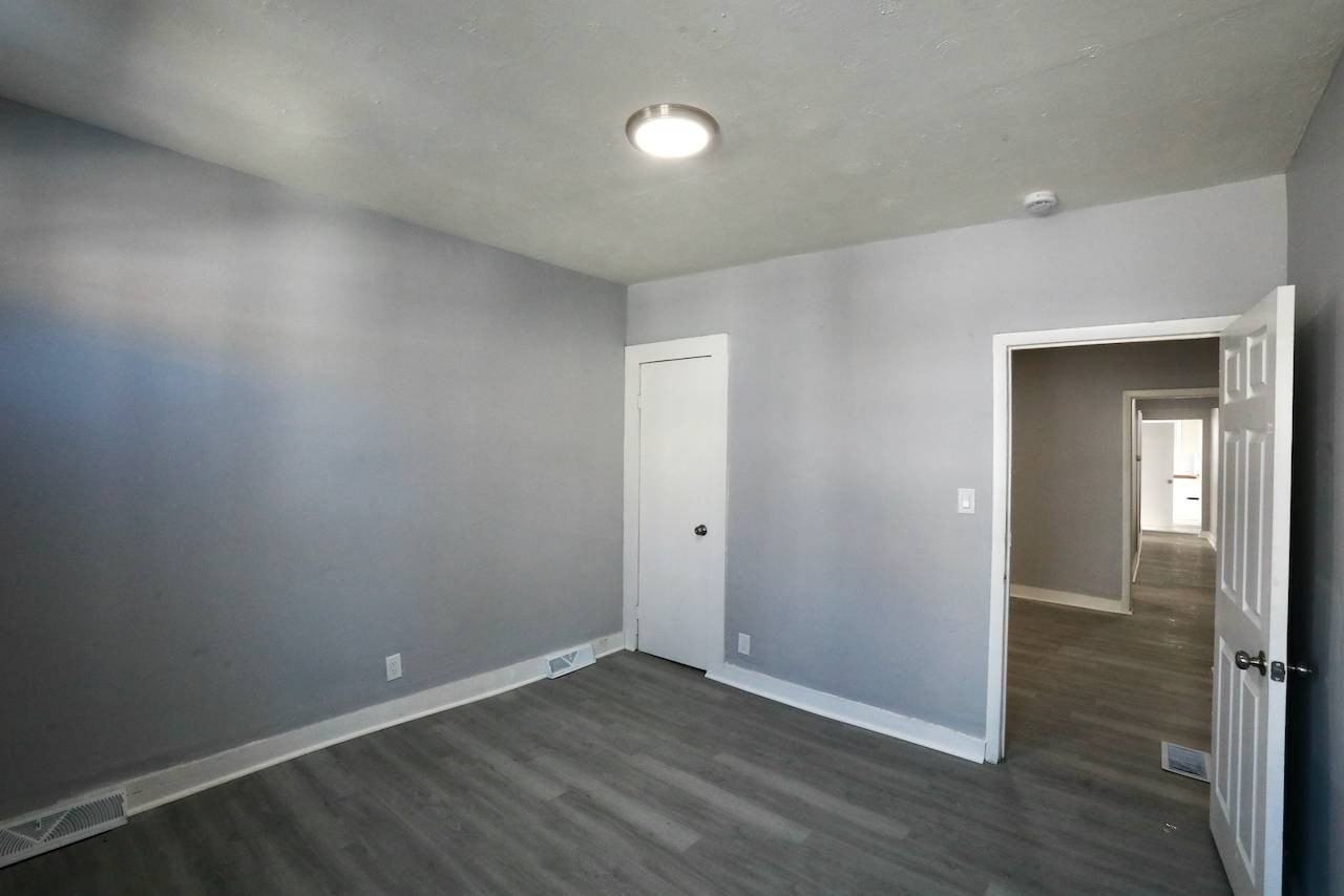 156 Poplar St #1LEFT - Photo 5 of 29