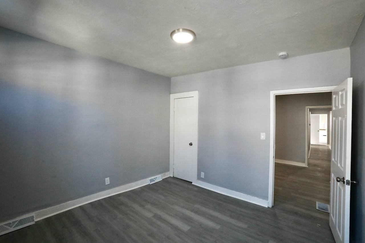 156 Poplar St #1LEFT - Photo 6 of 29