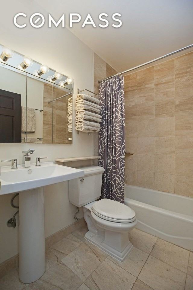 301 E 45th St #4E - Photo 6 of 8