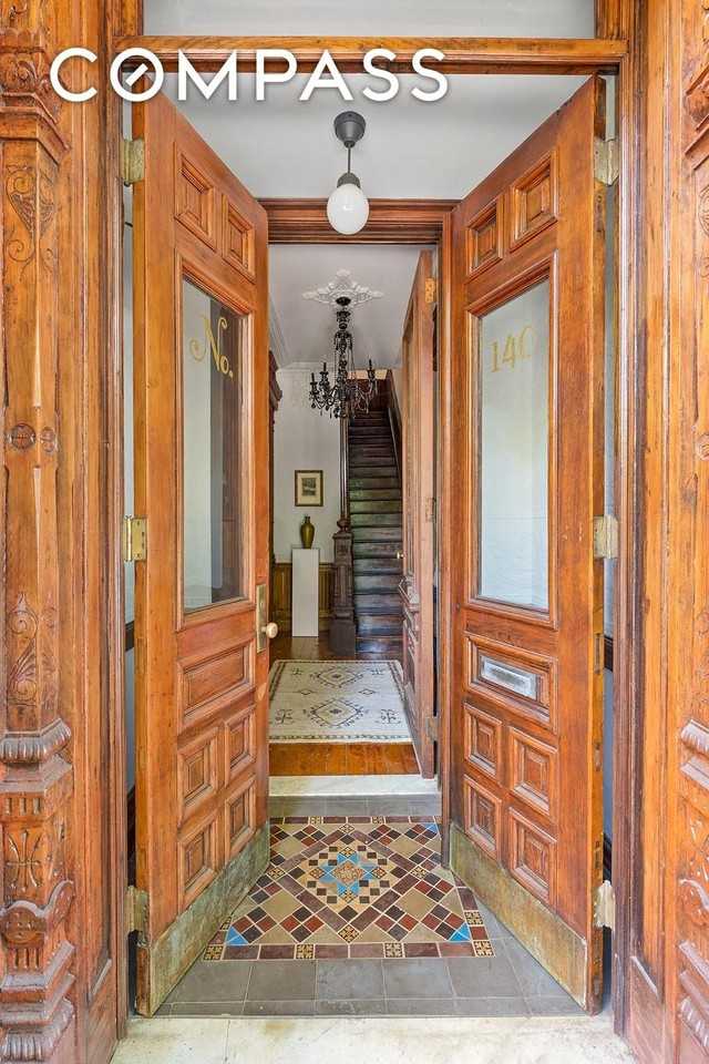 140 Halsey St #3 - Photo 2 of 6