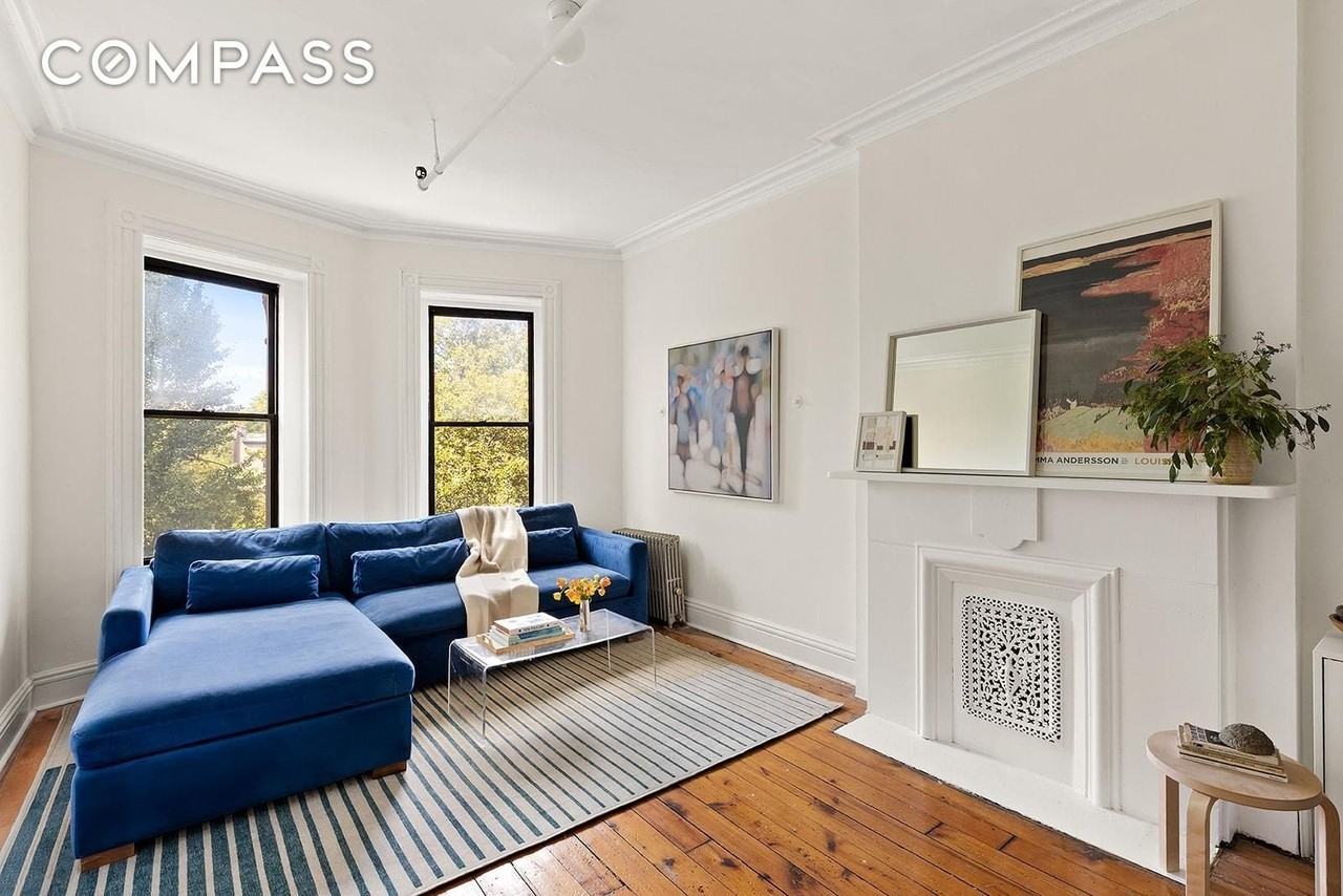 140 Halsey St #3 - Photo 3 of 6