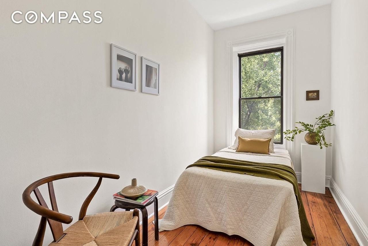 140 Halsey St #3 - Photo 4 of 6