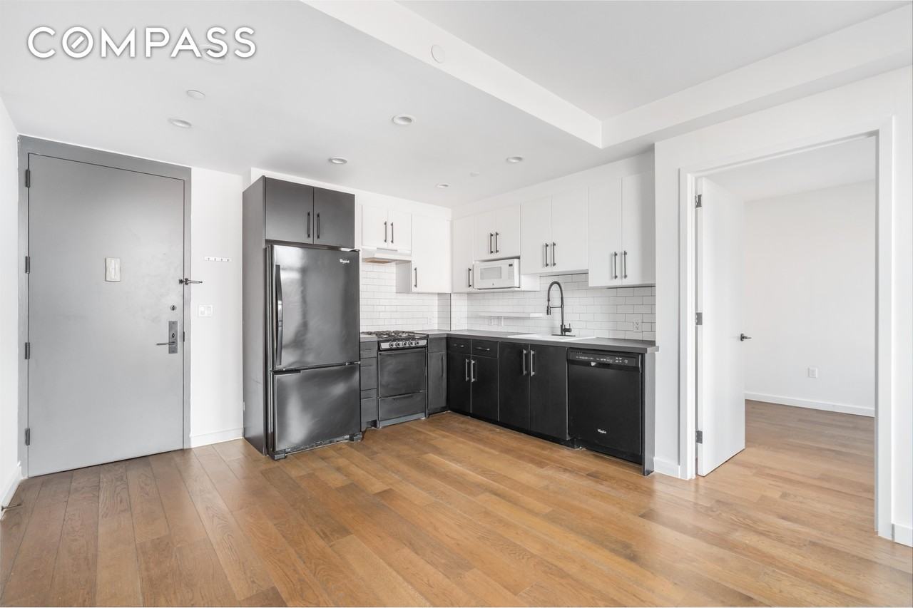 1626 Madison St #6A - Photo 4 of 6