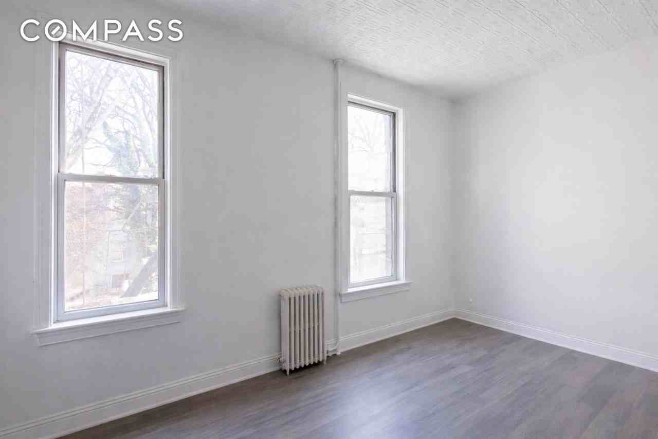 40A Jewel St #2 - Photo 3 of 4