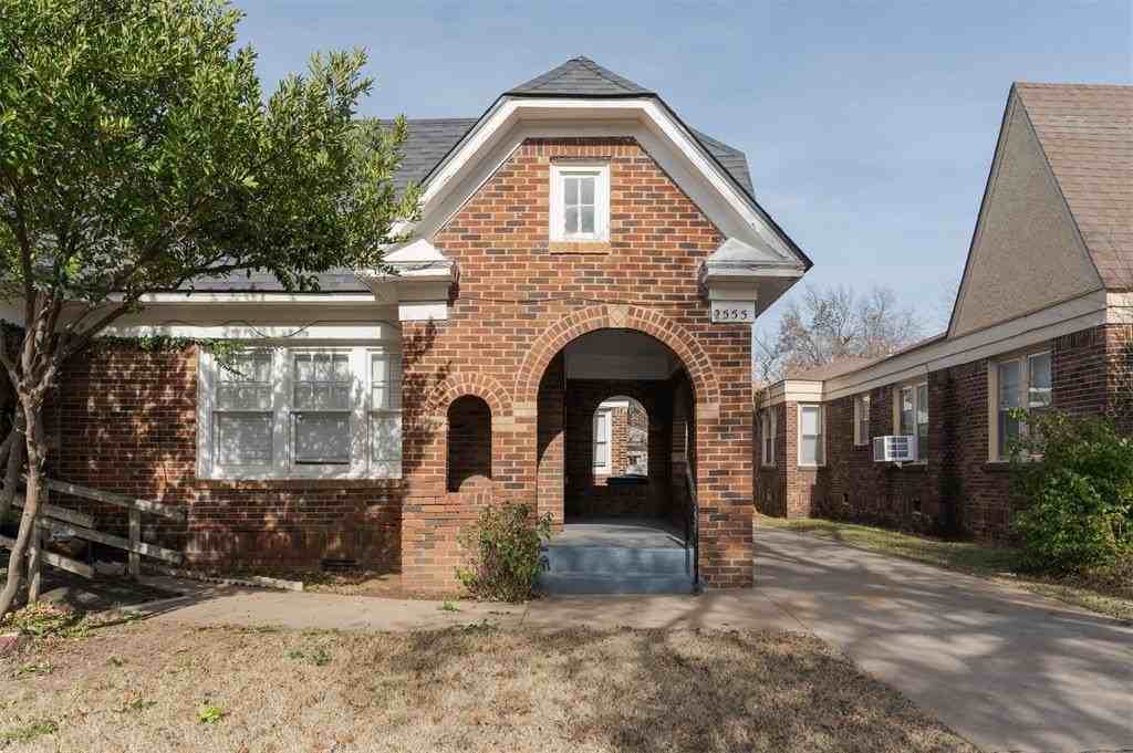 2555 Nw 20th St Unit 2555 #2555 - Photo 5 of 33